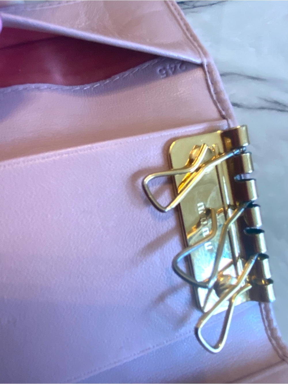 Miu Miu Quilted dusty rose color Leather keyholder with Gold Logo - Picture 8 of 12